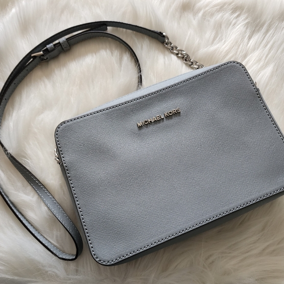 BNWT AUTHENTIC MICHAEL KORS  Ginny Leather Crossbody  with dust bag - Picture 1 of 16